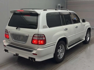 TOYOTA LAND CRUISER 100