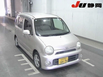 DAIHATSU MOVE LATTE