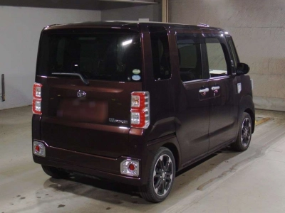 DAIHATSU WAKE