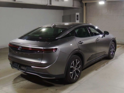 TOYOTA CROWN CROSSOVER