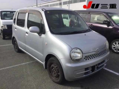 DAIHATSU MOVE LATTE