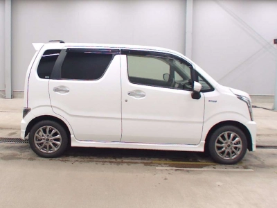 SUZUKI WAGON R STINGRAY