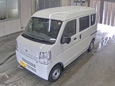 NISSAN CLIPPER VAN