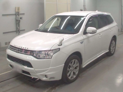 MITSUBISHI OUTLANDER PHEV