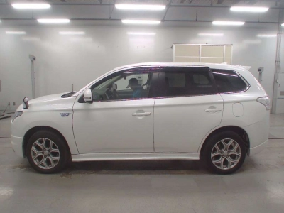 MITSUBISHI OUTLANDER PHEV