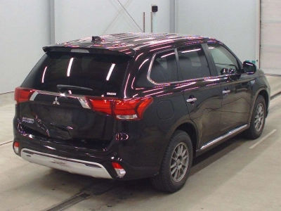 MITSUBISHI OUTLANDER PHEV