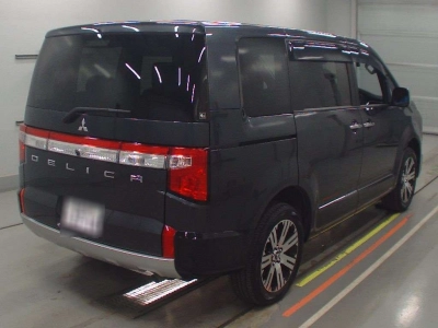 MITSUBISHI DELICA D:5