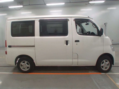TOYOTA TOWN ACE VAN