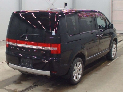 MITSUBISHI DELICA D:5