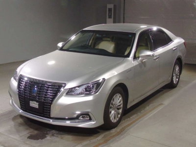 TOYOTA CROWN HYBRID