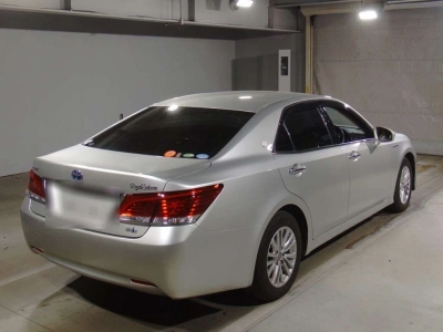 TOYOTA CROWN HYBRID