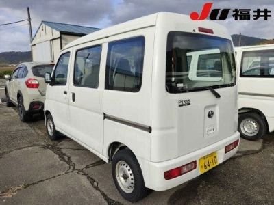 TOYOTA PIXIS VAN