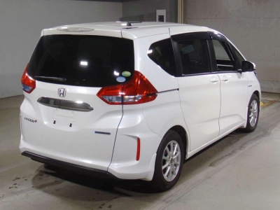 HONDA FREED + HYBRID