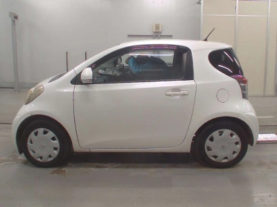 TOYOTA IQ