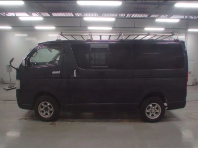 TOYOTA REGIUS VAN