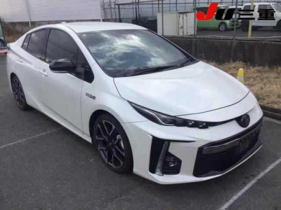 TOYOTA PRIUS PHV