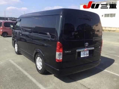 TOYOTA HIACE WAGON