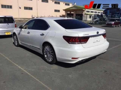 LEXUS LS