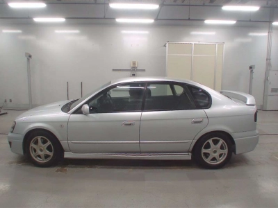 SUBARU LEGACY B4