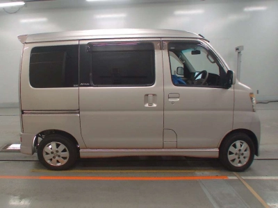 DAIHATSU ATRAI WAGON