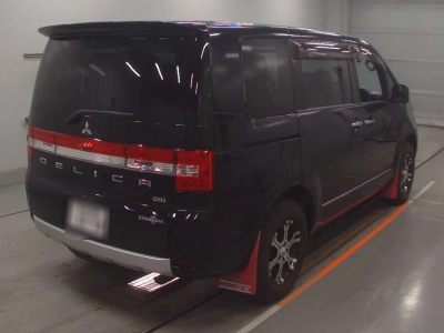 MITSUBISHI DELICA D:5