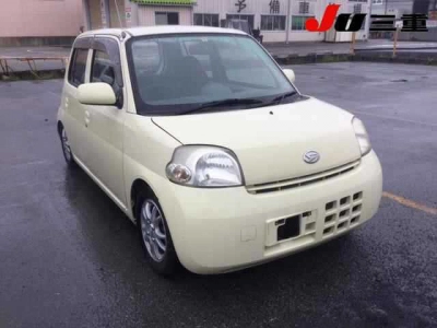 DAIHATSU ESSE