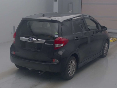 SUBARU TREZIA