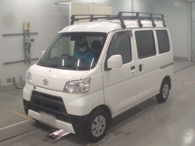 TOYOTA PIXIS VAN