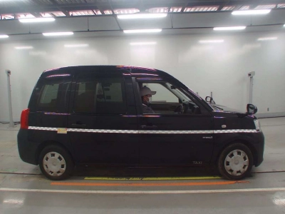 TOYOTA JPN TAXI