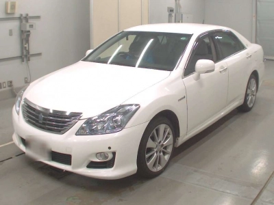 TOYOTA CROWN HYBRID