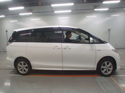 TOYOTA ESTIMA HYBRID