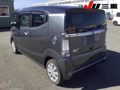 HONDA N-BOX SLASH