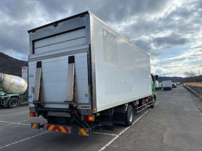 MITSUBISHI FUSO FIGHTER