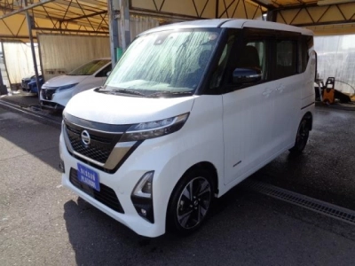 NISSAN ROOX