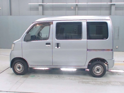 TOYOTA PIXIS VAN