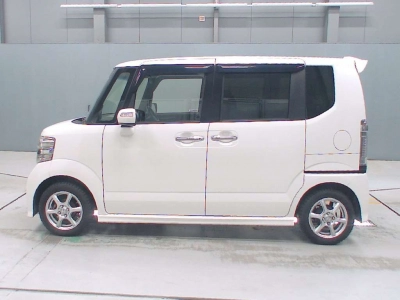 HONDA N BOX CUSTOM