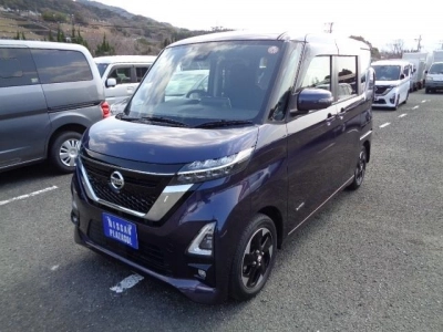 NISSAN ROOX