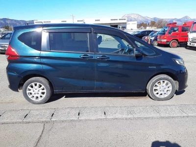 HONDA FREED + HYBRID