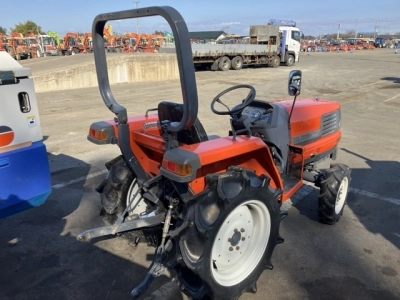 KUBOTA KUBOTA