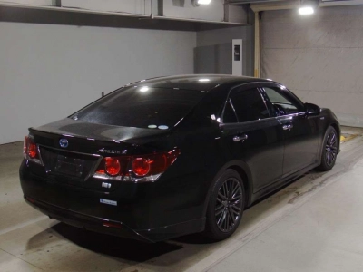 TOYOTA CROWN HYBRID