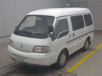 MITSUBISHI DELICA VAN