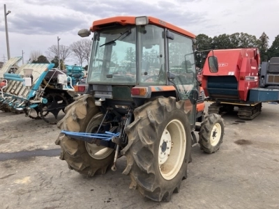 KUBOTA KUBOTA