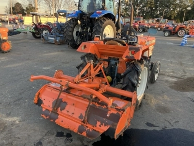 KUBOTA KUBOTA