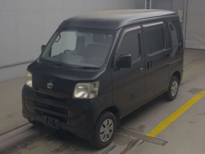 TOYOTA PIXIS VAN