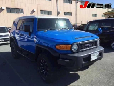 TOYOTA FJ CRUISER