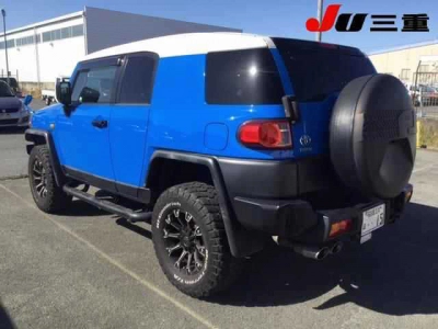 TOYOTA FJ CRUISER