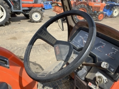 KUBOTA KUBOTA