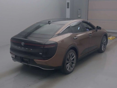 TOYOTA CROWN CROSSOVER