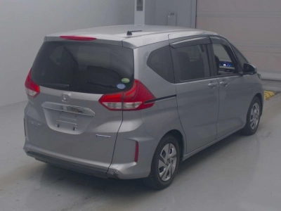 HONDA FREED + HYBRID