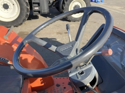 KUBOTA KUBOTA